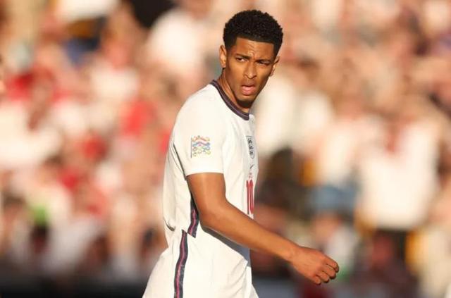 卡萨诺盛赞劳塔罗：他已经4年没去休假了，批评他的人真无知（卡萨诺力挺劳塔罗：四年未休假，批评他的人太无知）